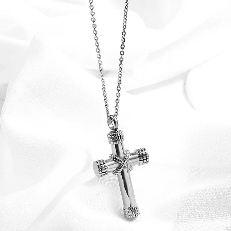 Collier Croix Inversée - Pendentif en Acier Inoxydable pour Pouvoir Spirituel et Mystique - Variante