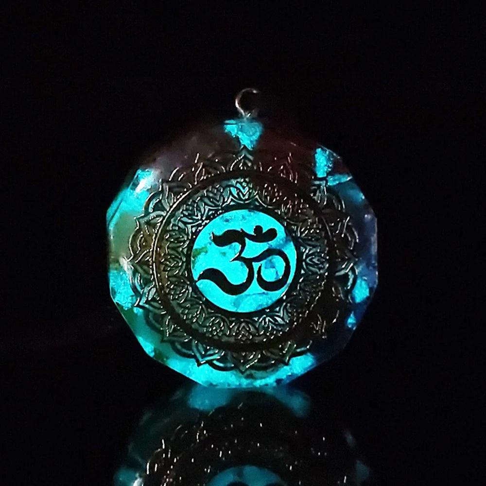 Pendentif Orgonite OM - Collier Géométrie Sacrée et Énergie Chakra pour Méditation - Variante