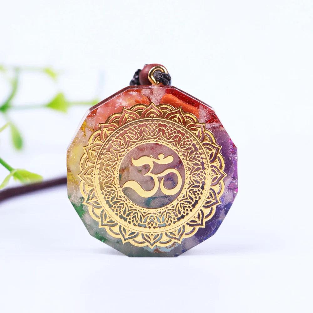 Pendentif Orgonite OM - Collier Géométrie Sacrée et Énergie Chakra pour Méditation