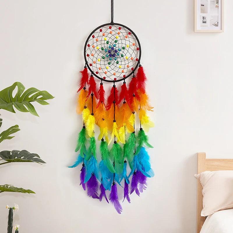 Attrape-Rêves en Plumes Colorées - Décoration Murale Artisanale pour Ambiance Mystique