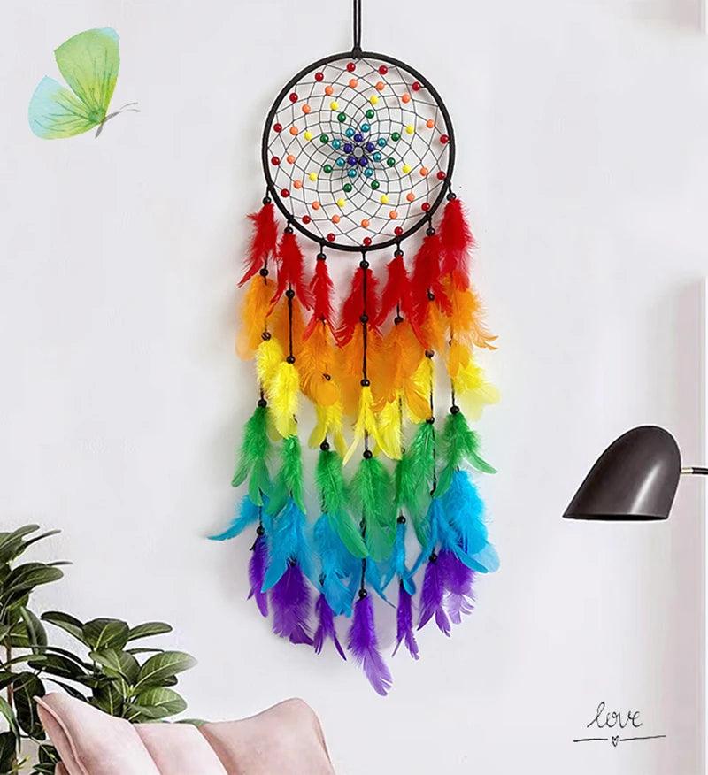 Attrape-Rêves en Plumes Colorées - Décoration Murale Artisanale pour Ambiance Mystique