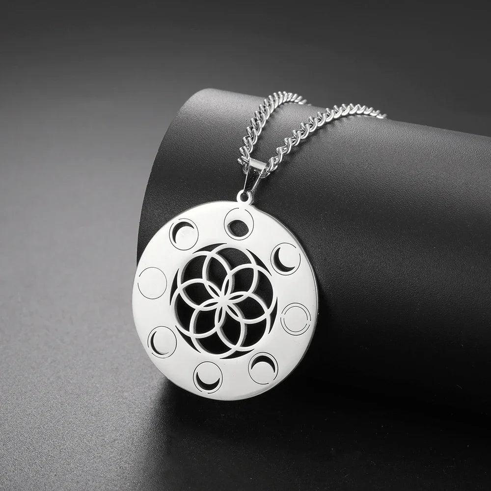 Collier Phase de Lune - Pendentif Géométrie Sacrée et Amulette Wiccan en Acier Inoxydable