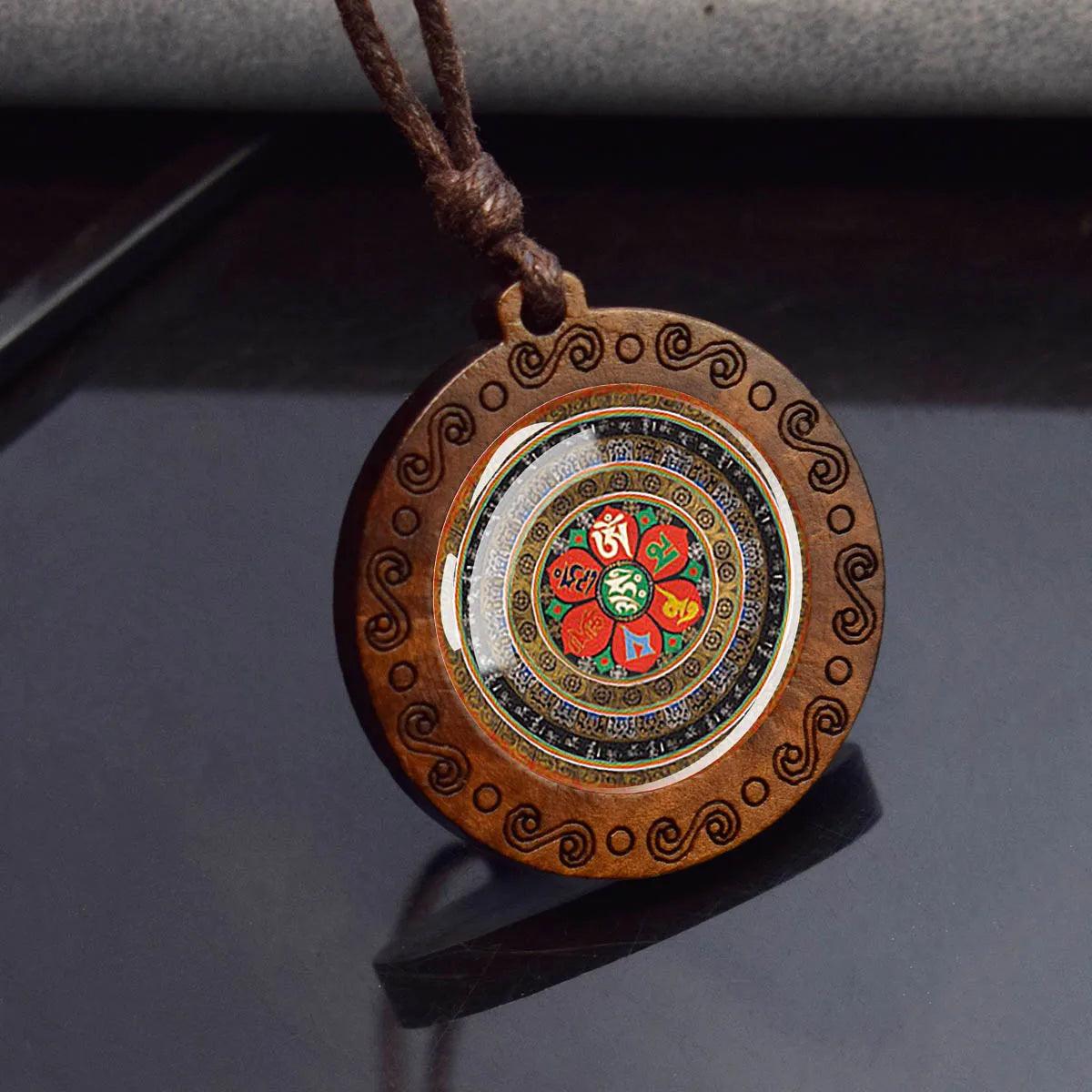 Collier Mandala Sri Yantra en Verre et Bois - Géométrie Sacrée et Bijou Spirituel - Variante