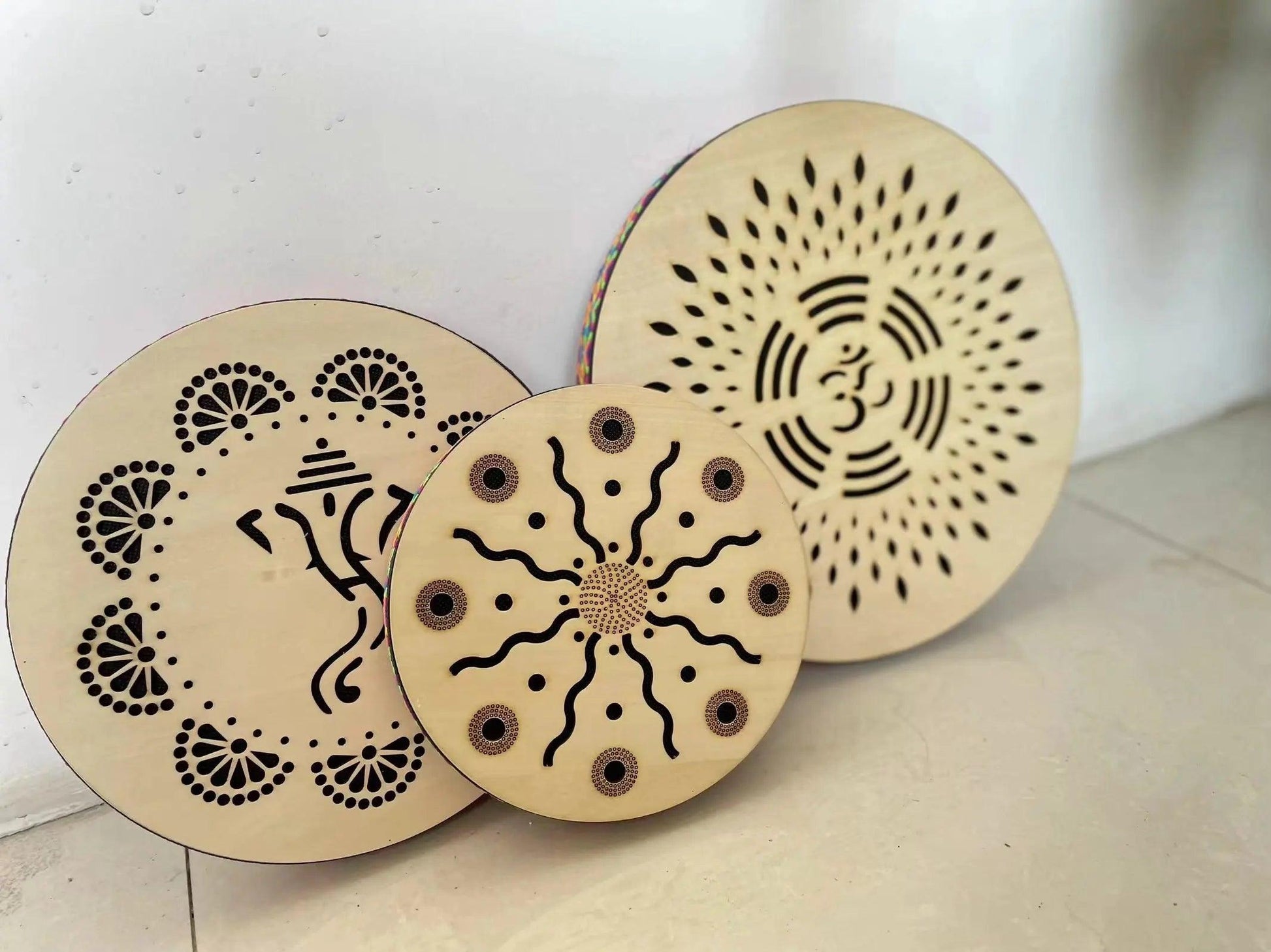 Tambour à main en bois massif avec de beaux motifs, druide, guérison, méditation sonore des vagues de mer