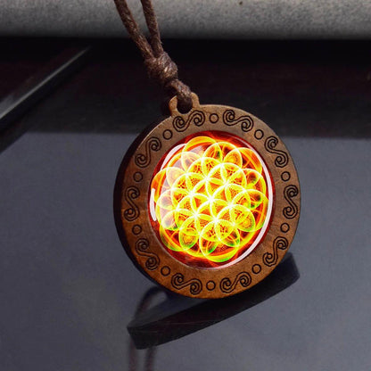 Collier Mandala Sri Yantra en Verre et Bois - Géométrie Sacrée et Bijou Spirituel - Variante