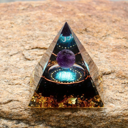 Pyramide Orgone des Douze Constellations - Outil Ésotérique de Protection et d’Harmonie Énergétique